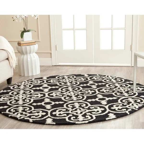 Safavieh Cambridge Silver & Ivory 2&-6x22 x 16& Rug