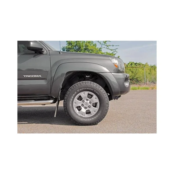 Rough Country 2in Toyota Leveling Lift Kit (05-19 Tacoma Red) 744RED
