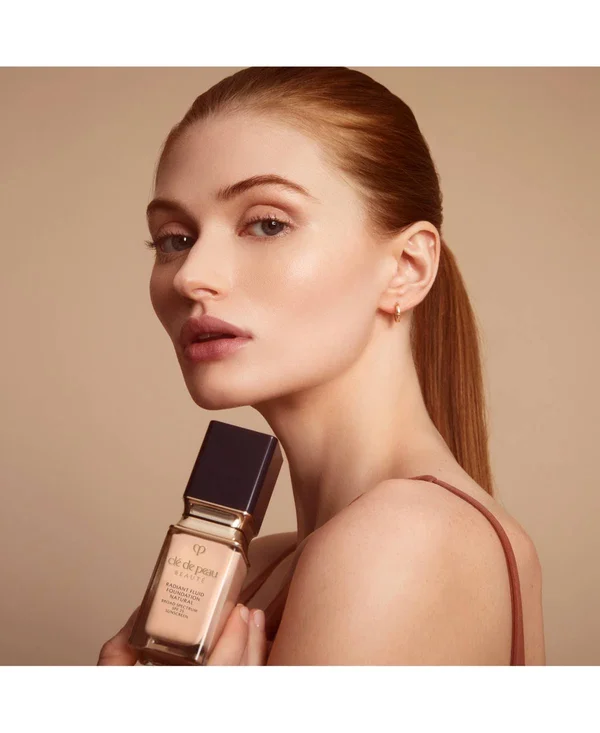 Cle De Peau Beaute Radiant Fluid Foundation Natural Broad Spectrum SPF 25 - B