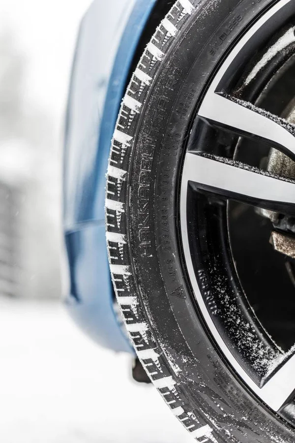 Nokian Hakkapeliitta R3 : 215/60R16 99R XL