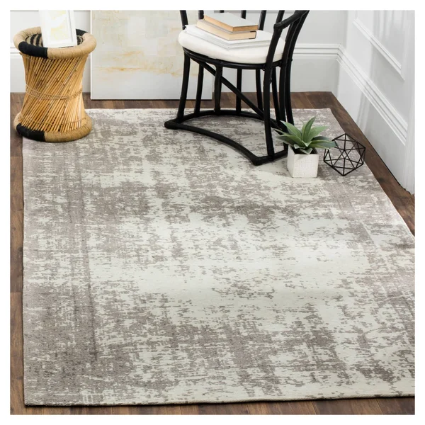 Safavieh CLV225B Classic Vintage Silver - Ivory Area Rug - 8& x 10&