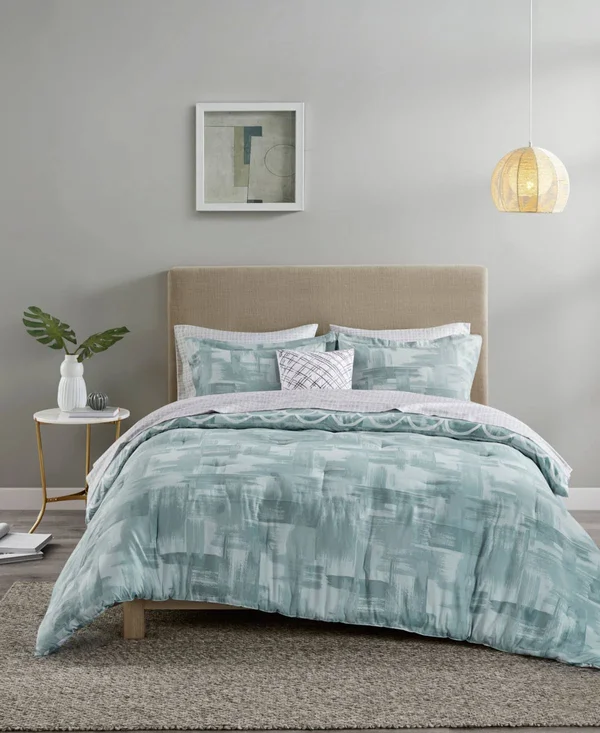 Madison Park Essentials - Cleo Reversible Complete Bedding Set - Grey - Queen