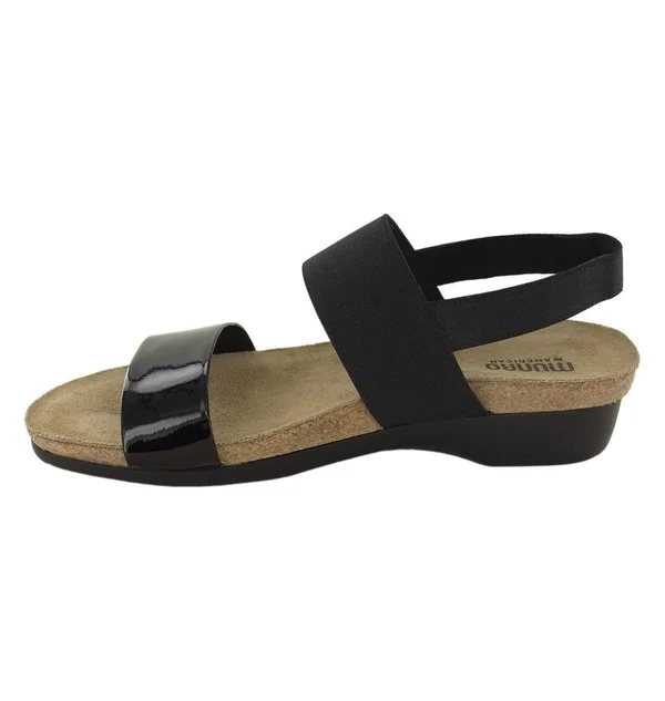 Munro Women's Pisces, Black Fabric/Patent Size: 11 N