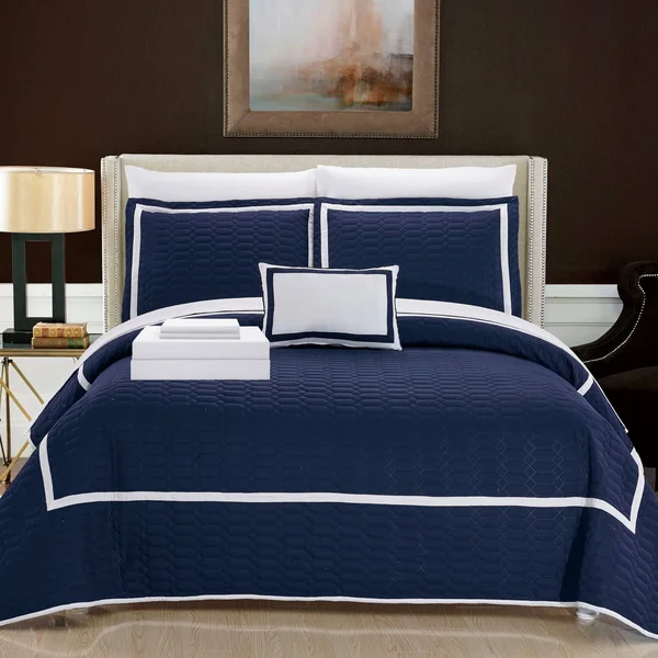 Chic Home Design Antoine 8 Piece Quilted Bed in A Bag Sheets Decorative Pillows Shams Navy