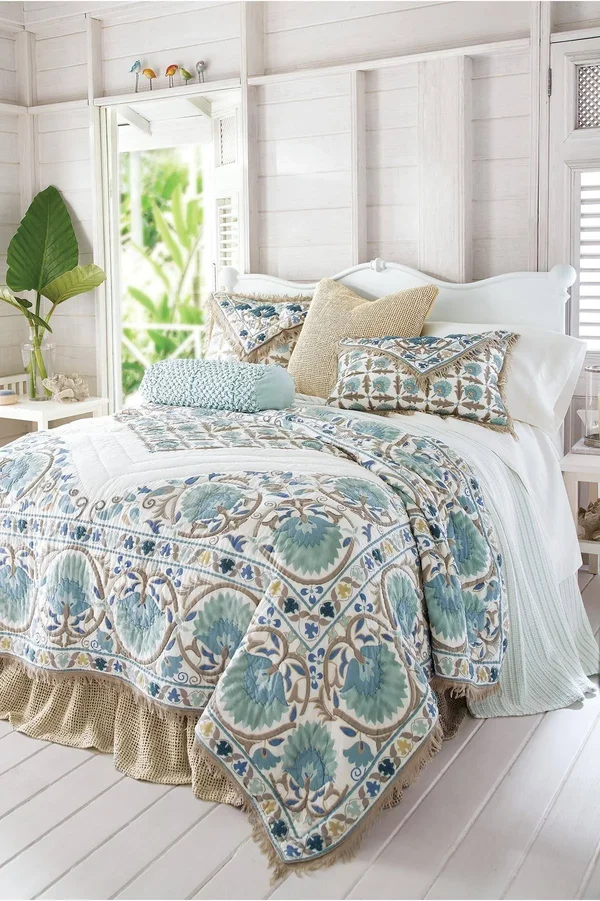 Soft Surroundings Jardin Maroc Quilt - in Aqua Mist Size Queen
