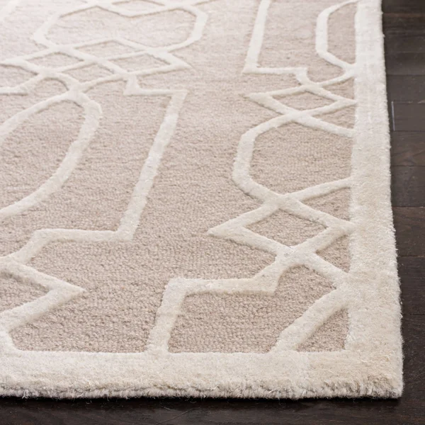 Safavieh Bella BEL138C Sand, Ivory Rug 4&x 6& Rectangle