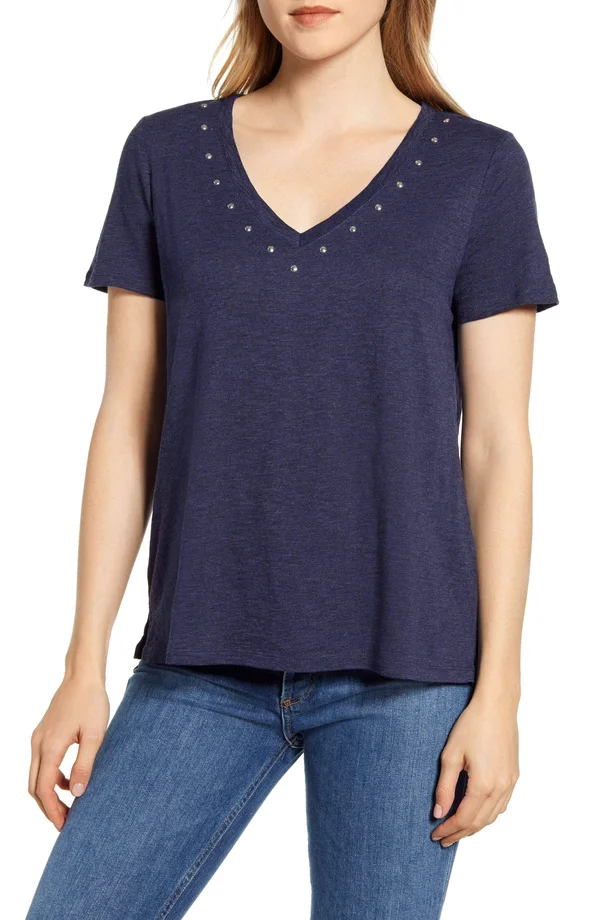 Vince Camuto Studded V-Neck Cotton Blend T-Shirt, Size XX-Small in Blue Cloud at Nordstrom