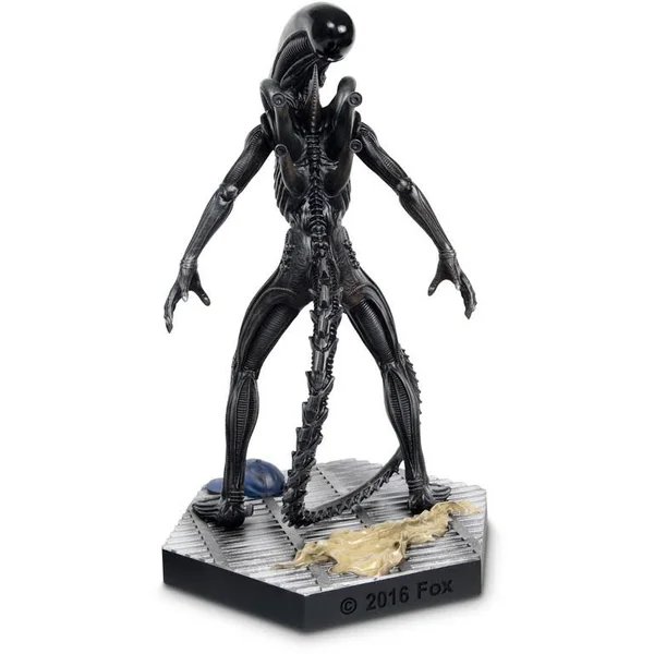 Alien & Predator Mega Xenomorph