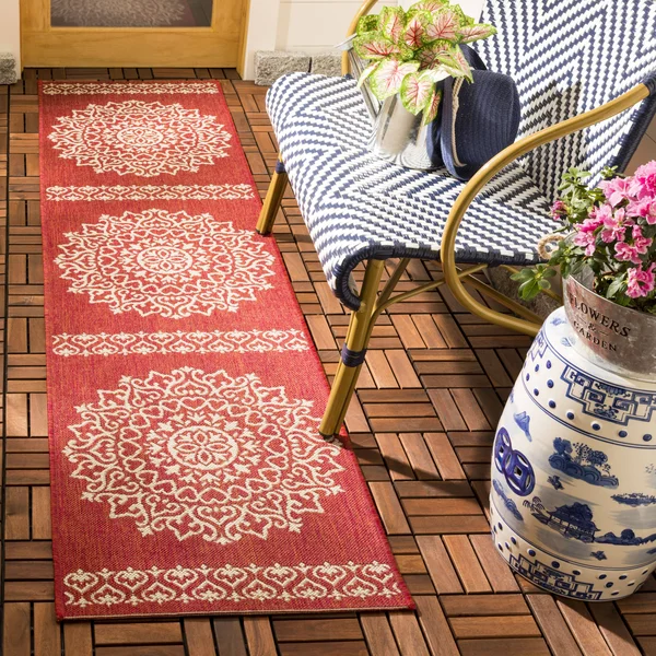 Safavieh 6&-7x22 x 6&-7x22 Square Beach House BHS183Q Red Creme Rug
