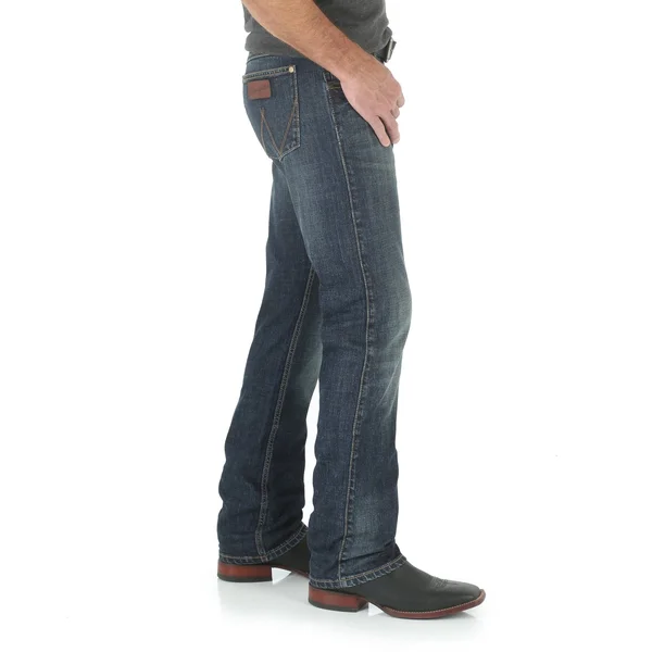 Wrangler Retro Slim Straight Jeans (Bozeman) Men's Jeans