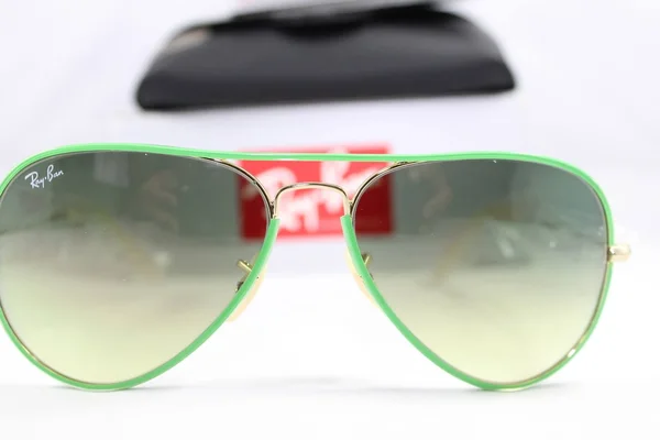 Ray Ban Aviator Green/Gold 58mm
