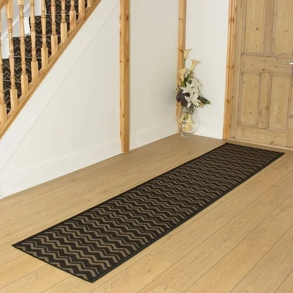 runrug USA Chevron Black Hallway Carpet Rug Runner Length: 31 foot - WI