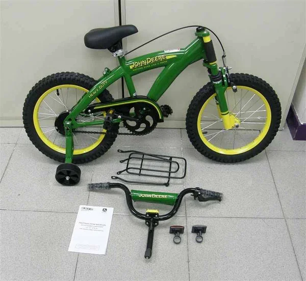 John Deere 16x22 Bicycle Green