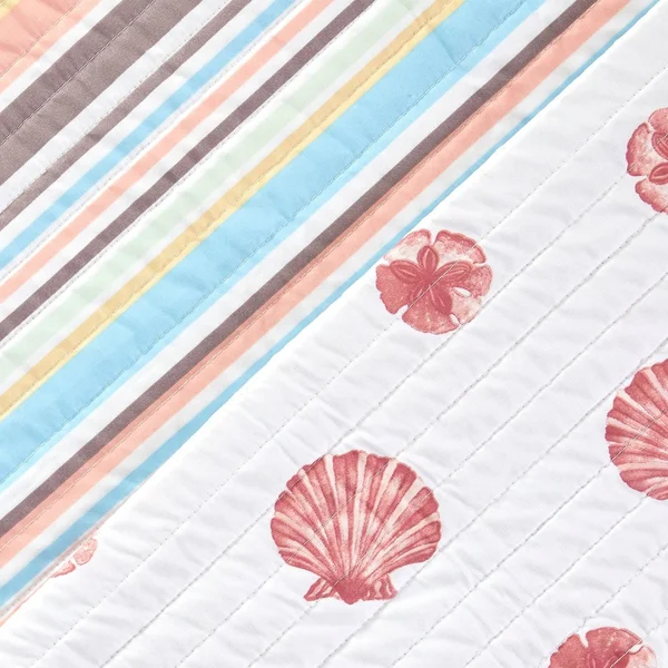 Great Bay Home Key Largo Coastal Beach Reversible Quilt Set - King