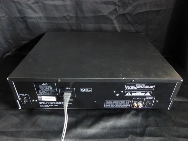JVC XL-FZ258BK 5 CD Compact Disc Carousel Changer/Player
