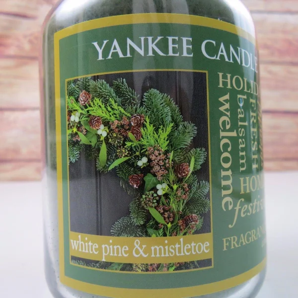 Yankee Candle Large Jar Candle, White Pine & Mistletoe