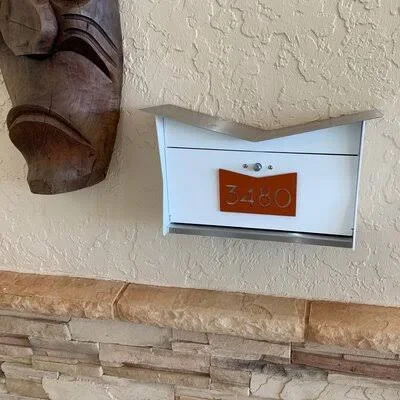 Butterfly Locking Wall Mounted Mailbox TedStuff Mailbox Color: Arctic White/Orange BBWO