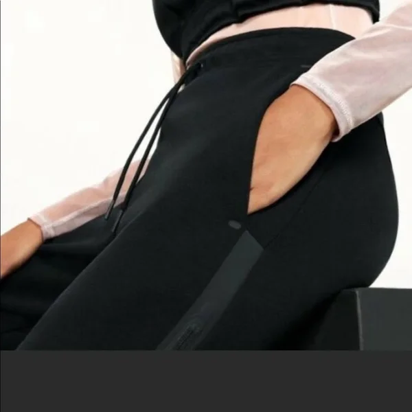 Nike Sportswear Tech Fleece Pants - Black - Women's Size M BV7115-010