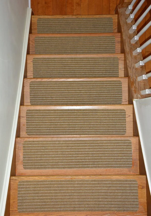 Stair Treads Collection Indoor Skid Slip Resistant Carpet Stair Tread Treads (Beige - Set of 13 (8 in x 30 in))