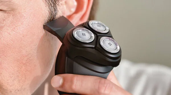 Norelco Comfort Cut Dry Electric Shaver - Black