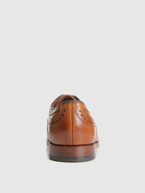 Allen Edmonds Strand Cap-Toe Oxford - Walnut