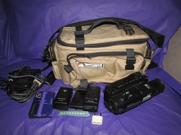 Sony Handycam CCD-TR94 - Camcorder - 12x optical zoom - Video8