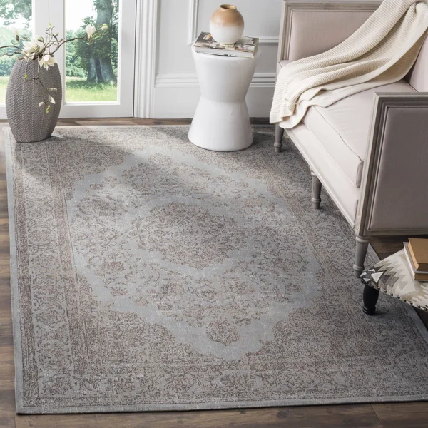 Safavieh Classic Vintage Grey 4& x 6& Rug