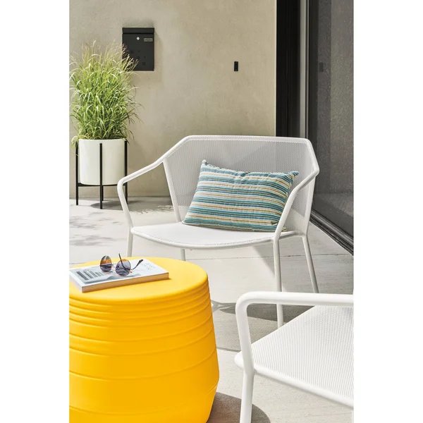 Room & Board - Modern Case Study Planter 13 Diameter 19h in White w/ Metal Stand White Black