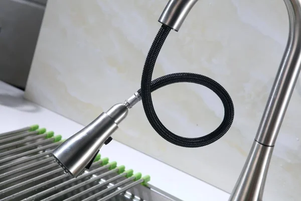 Runfine Group Single Handle Kitchen Faucet Finish: Brushed Nickel
