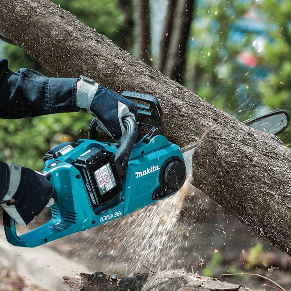 Makita XCU03PT 18V X2 (36V) LXT Brushless 14x22 Chain Saw Kit