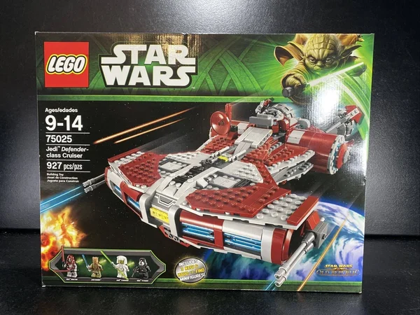 LEGO Star Wars 75025 - Jedi Defender-class Cruiser
