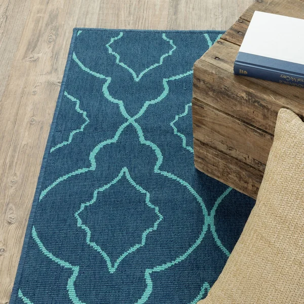 Style Haven Scalloped Lattice Navy/ Blue Indoor Outdoor Rug (2&3 x 7&6)